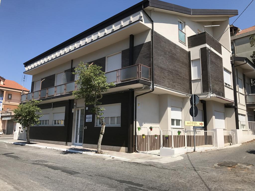 Calamo -Hotel -Residence- B&B Vibo Valentia Exterior photo